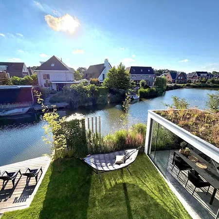 Apartment Waterfront