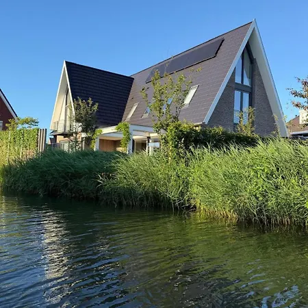 Waterfront Apartment Alkmaar